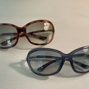Tom Ford ‘Jennifer’ sunglasses. Light grey frame.